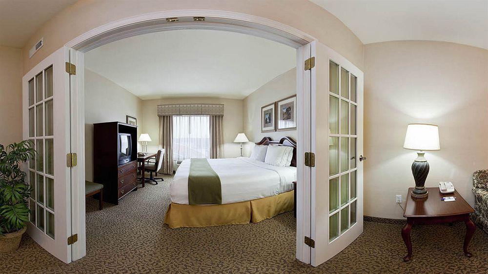 Holiday Inn Express Hotel And Suites Conroe By Ihg Dış mekan fotoğraf
