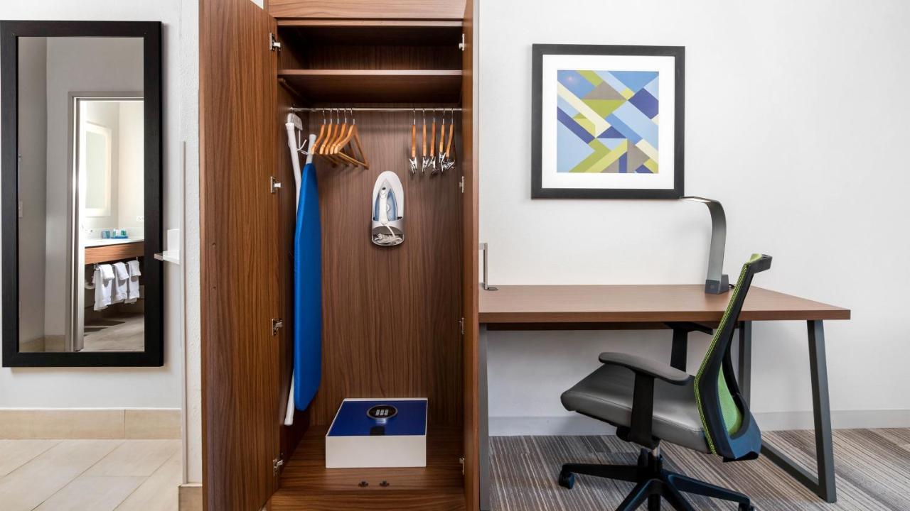 Holiday Inn Express Hotel And Suites Conroe By Ihg Dış mekan fotoğraf